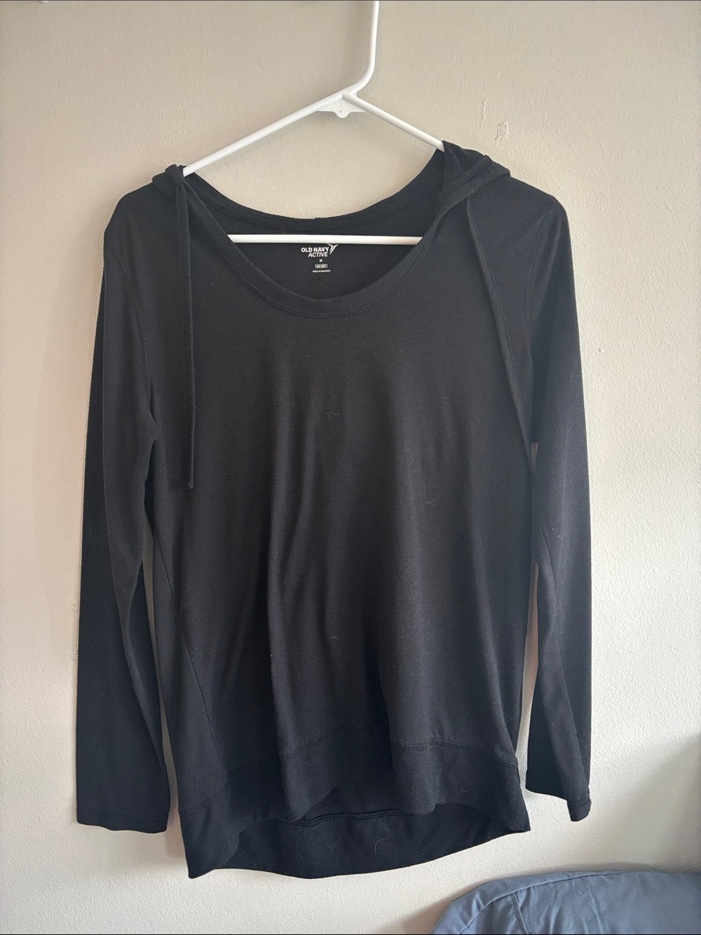 Old Navy Black Hooded Long Sleeve Pullover